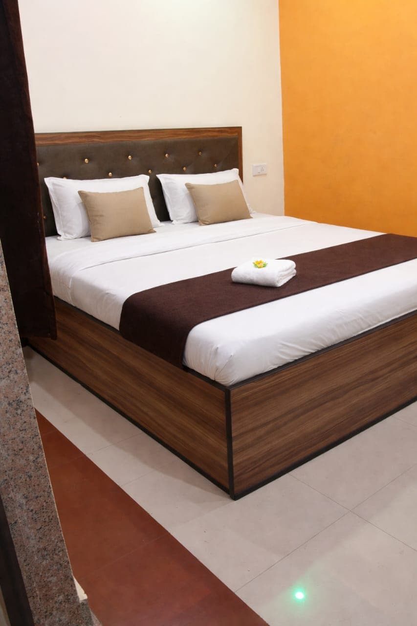Hotel Shivoham Rooms — gallery image 8